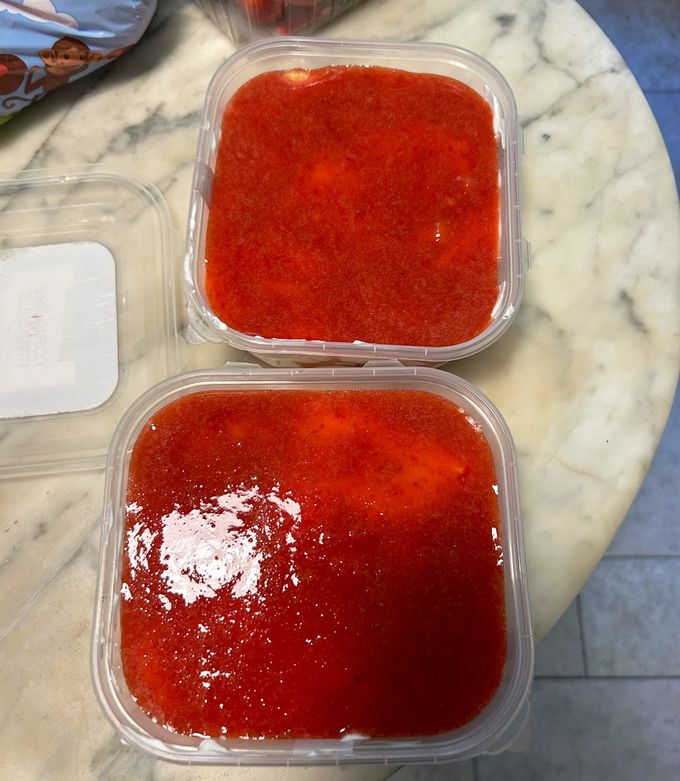 Foto di Semifreddo Fragole e Pavesini Semplicissimo
