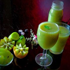 A picture of Kiwi cucumber cooler.