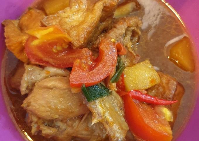 Semur ayam kentang pedas