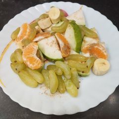 A picture of Grapes & Fruits Salad.