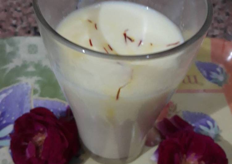 Step-by-Step Guide to Make Quick Kesariya Thandai