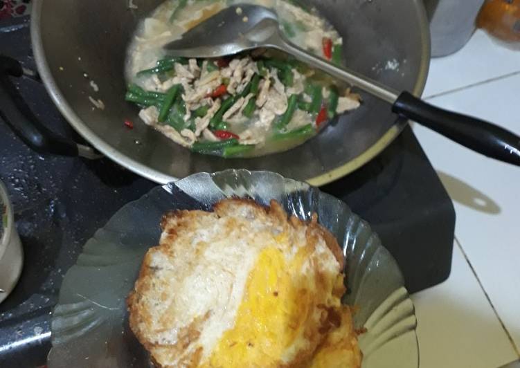 Telur Ceplok dan Sayur Tumis Tempe Kacang Panjang