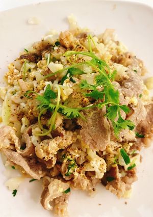Hình của món Cơm rang bò phiên bản không cơm KETO.