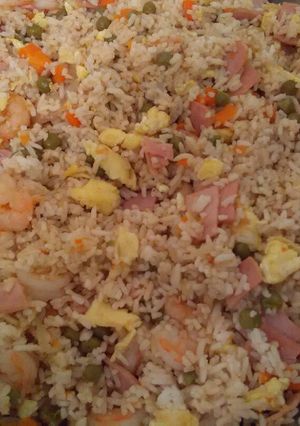 Una foto de Arroz tres delicias
