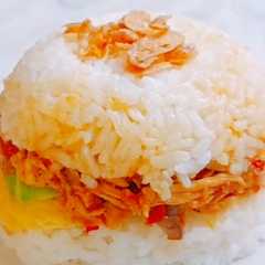 Burger nasi ayam suwir রেসিপির প্রধান ছবি