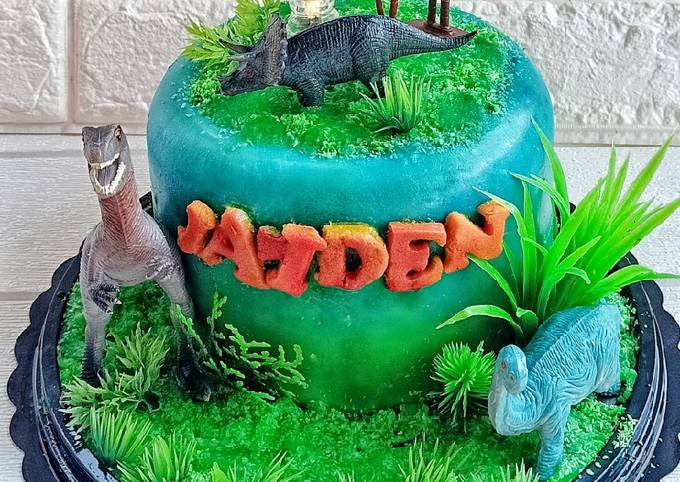 Dinosaur Birthday Pudding