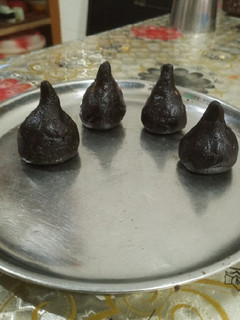चॉकलेट मोदक (Chocolate modak recipe in Hindi) रेसिपी मुख्य फोटो