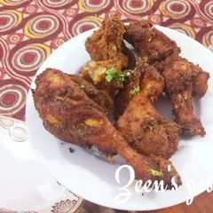 A picture of ZFC or Za'atar Fried Chicken.