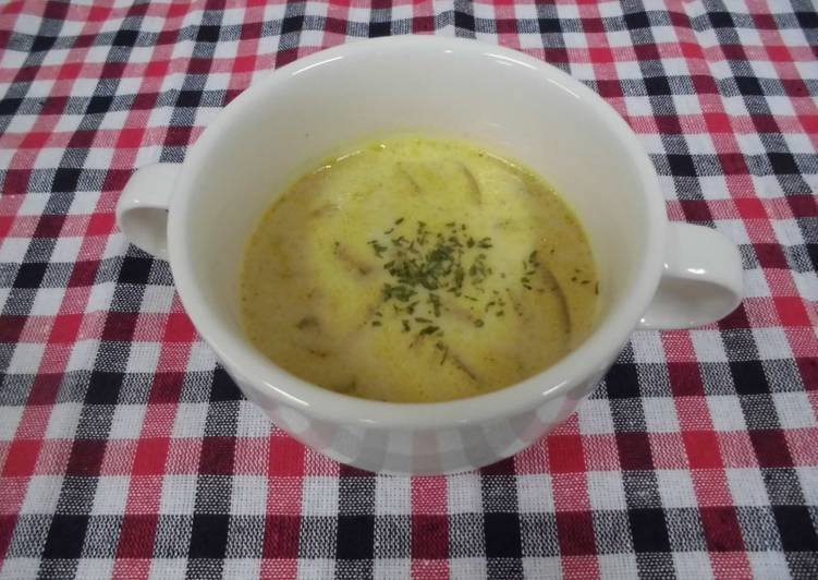 Onion curry soup