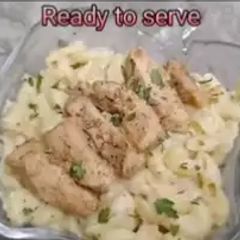 A picture of White sauce pasta.