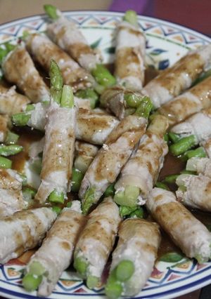 和風芝麻蘆筍豬肉捲 的食譜成品照片