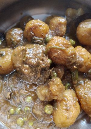 নিরামিষ আলুর দম (Niramish Aloor Dum recipe in Bengali) রেসিপির প্রধান ছবি