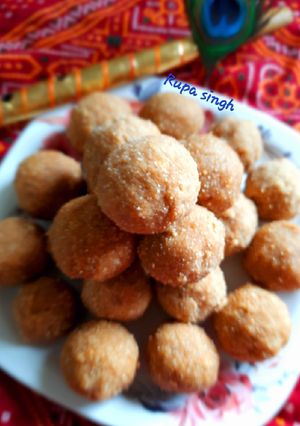 आटे का लड्डू(aate ka ;lladdu recipe in hindi) रेसिपी मुख्य फोटो