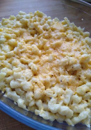 Une photo de Spätzle au cheddar