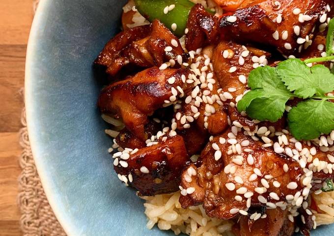 Korean style sticky chicken (with veggie rice) Recipe by Gillie - Cookpad