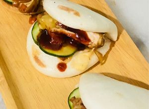 Gambar Montou dengan Kepingan Isi Ayam Pedas Manis