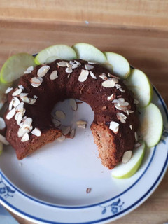 A picture of Apple cake.