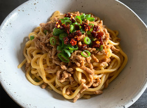A picture of Ramen Noodles & Pork Mince.