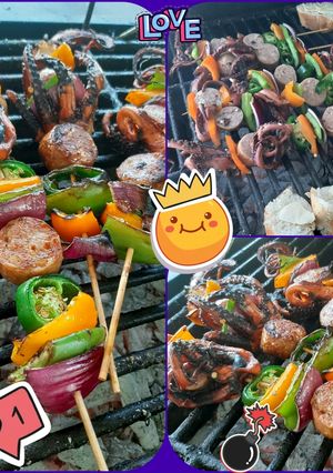 Una foto de Brochetas de pulpo y chorizo argentino asadas 🍢🍡🐙