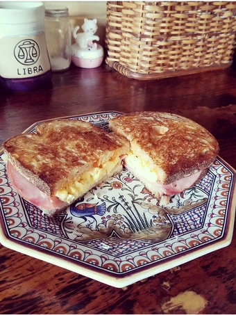 Simple Way Make Recipe Jeff&#39;s Favorite Breakfast Sandwich that is Can Pamper Your Tongue, So Delicious}