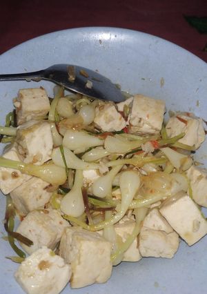 Foto resep Loiko/siung bawang tumis tahu pedas