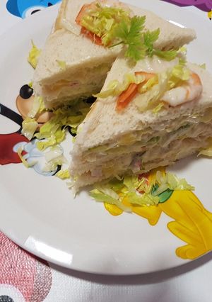 Una foto de Sándwich Frío De Marisco