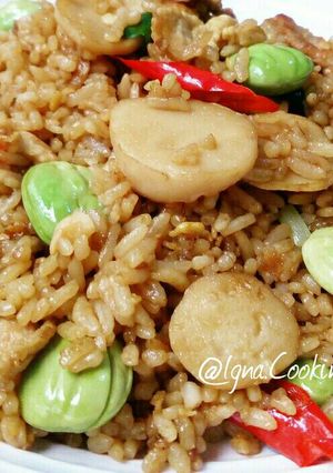 Foto resep Nasgor Pete Maknyos