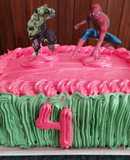 Torta de cumpleaños Hulk vs Hombre Araña