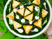 A picture of creamy palak paneer