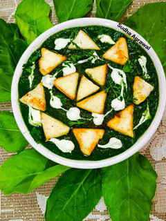 पालक पनीर (Palak Paneer recipe in Hindi) रेसिपी मुख्य फोटो