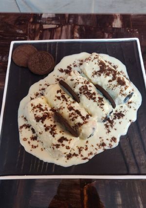 A picture of Oreo malai rolls.