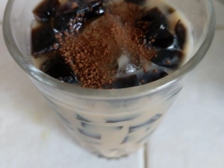 Cara Gampang Membikin Resep Es Capcin (Cappucino Cincau) yang Sempurna Anti Ribet, Bikin Ngiler