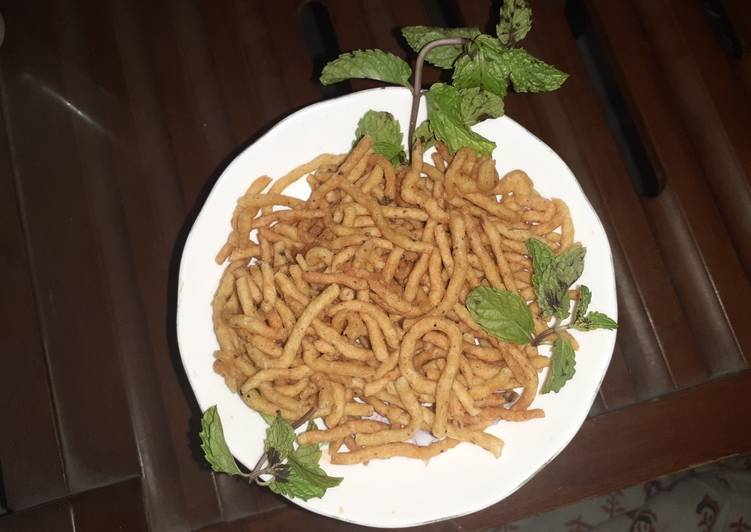 Recipe of Speedy Aloo sev