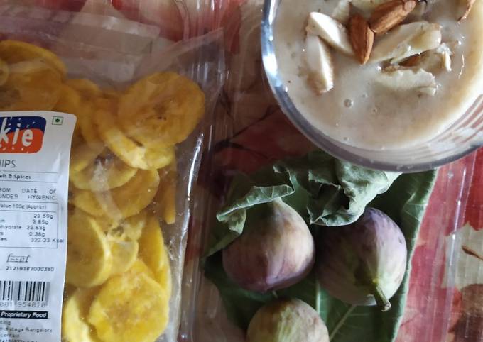 Recipe of Bobby Flay Thick banana n figs smoothie