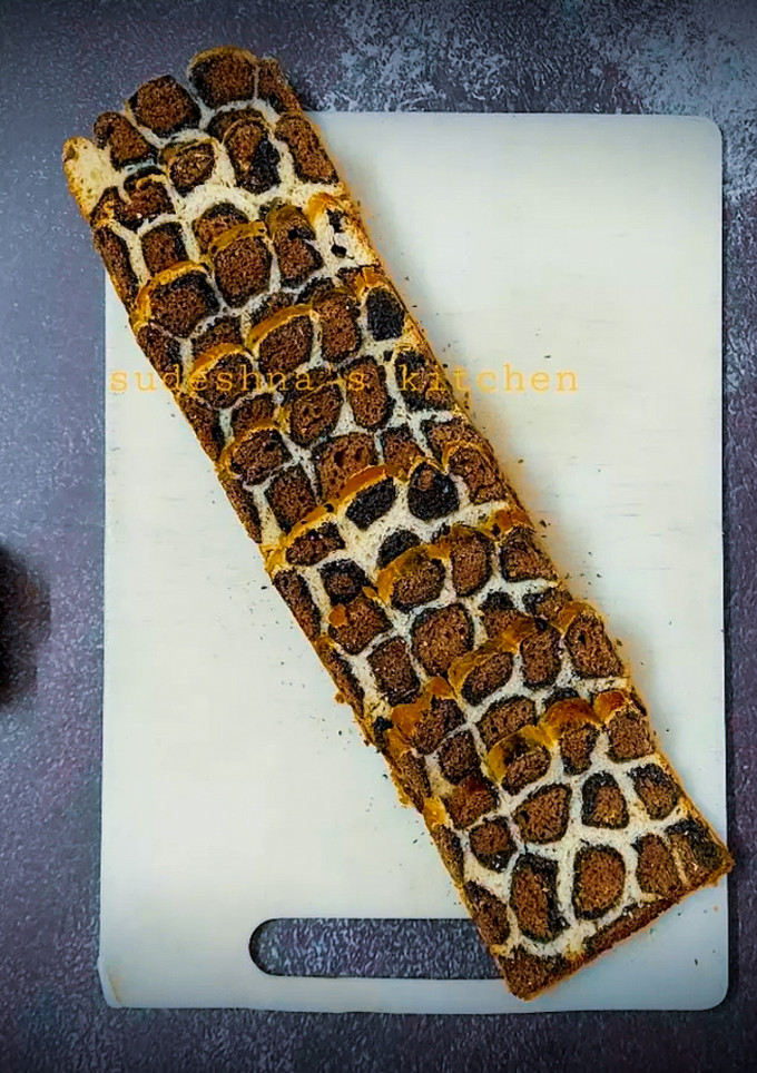 A picture of Leopard print Bread.