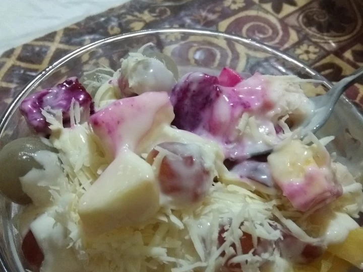 Langkah Gampang Membikin Resep Salad buah yoghurt yang Bikin Ngiler Anti Ribet, Mantap
