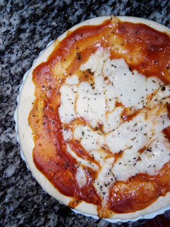 Foto principal de Pizza margarita🍕 para cocinar con niños 🏡🐒