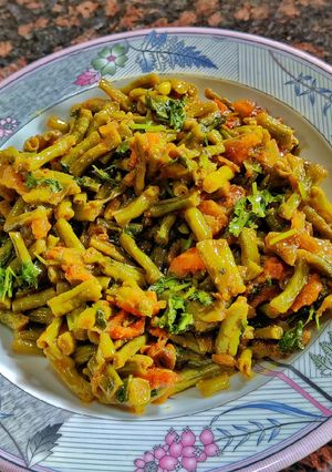 चौलाई फली की सूखी सब्जी(chaulai phali ki sabzi recipe in hindi) रेसिपी मुख्य फोटो