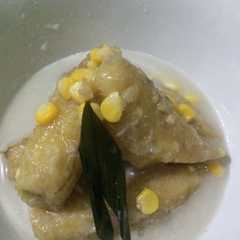 รูปของ Kolak pisang santan plus jagung