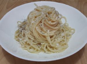 O poză a rețetei Spaghetti cu unt și parmezan.