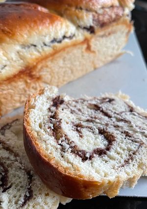 Une photo de BABKA À LA PÂTE À TARTINER OUF 🍫