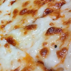 A picture of Simple Cheese Pizza.