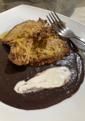 Una foto de Puerco 🐷 a la mostaza con ajo