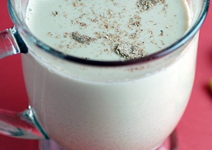 Eggnog (non-alcoholic drink)