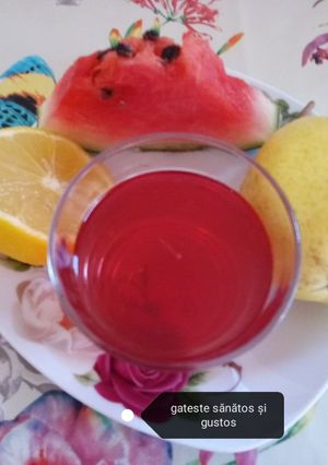 O poză a rețetei Limonadă cu pepene și pară.