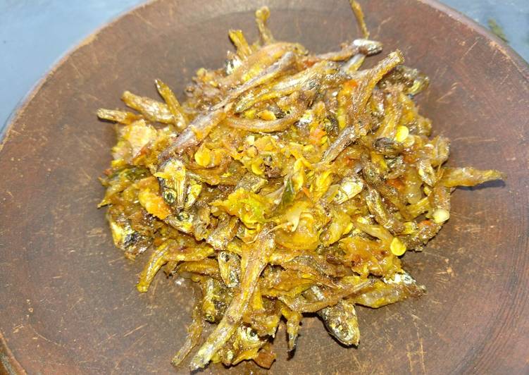 Sambal teri crunchy