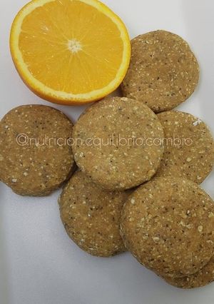 Una foto de Scons de naranja y amapolas