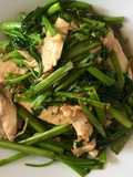 ผักบุ้งใส่อกไก่ ทานแล้วไม่อ้วนนะค่ะ คนที่คิดจะลดความอ้วน เมนูเนี้ยก็ ok เลยค่ะ