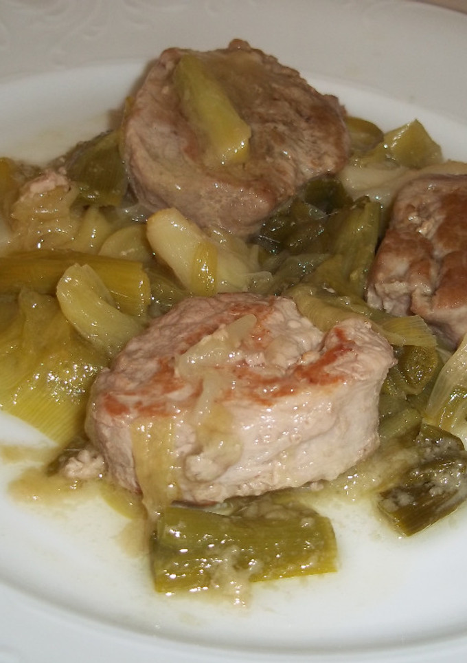 Una foto de Solomillo de cerdo con ajos tiernos