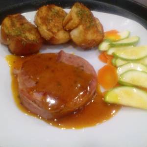 Medallon de Atún en Salsa Mostaza-Miel